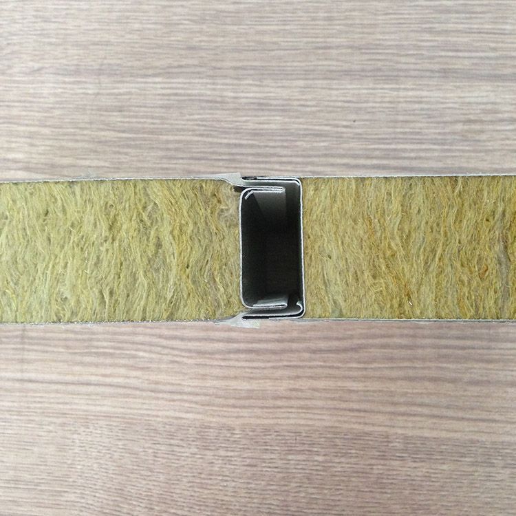 機(jī)制巖棉復(fù)合夾芯彩鋼板